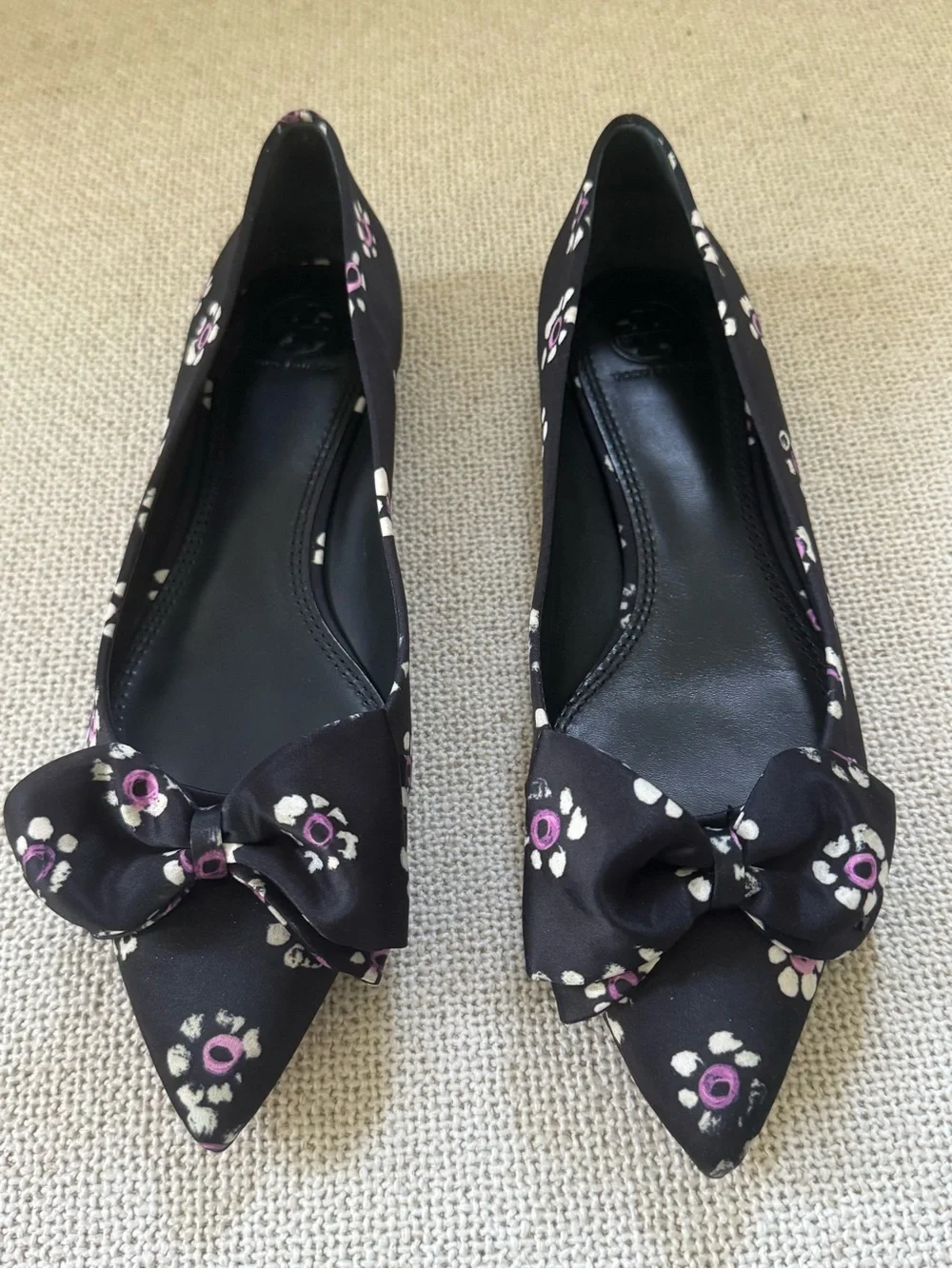 Tory Burch Black Stamped Floral Ballet Flat Size 8.5